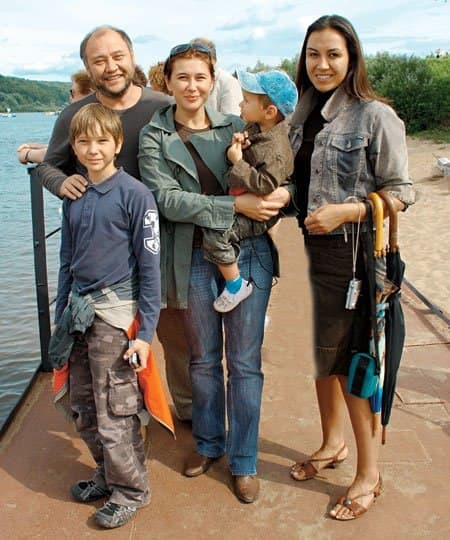 Юрий Степанов с семьёй