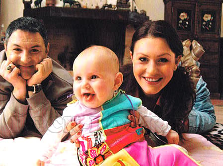 Максим Леонидов с женой и дочерью