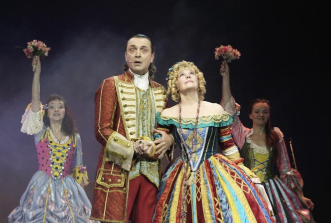 Александра Захарова в театре