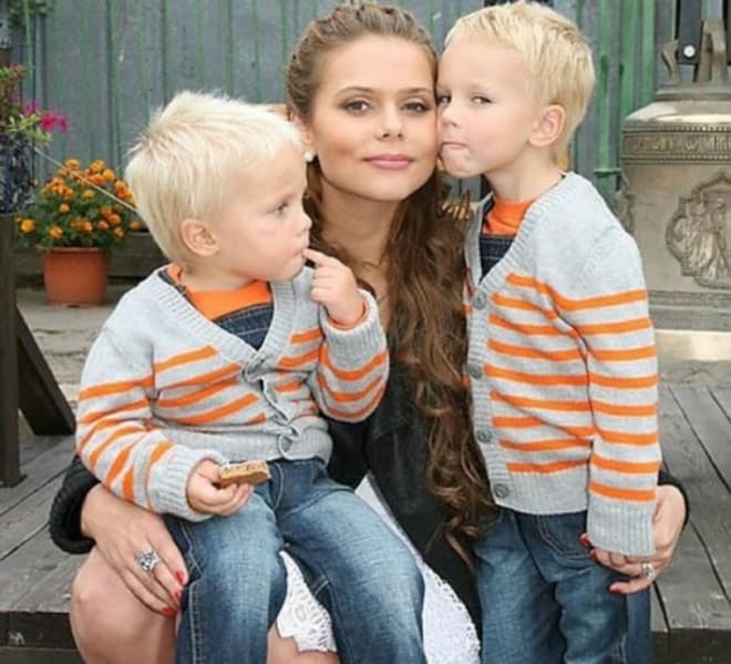 Ксения Новикова с сыновьями