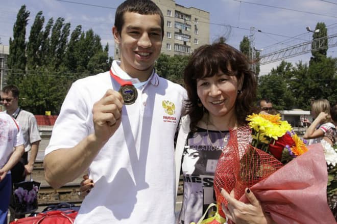 Артём Чеботарев с мамой
