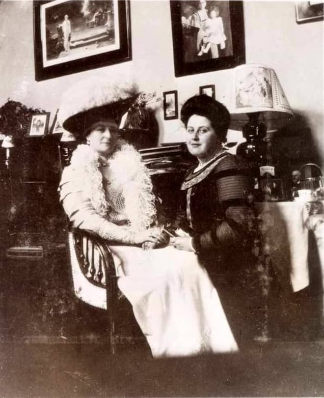 Анна Вырубова с Александрой Фёдоровной