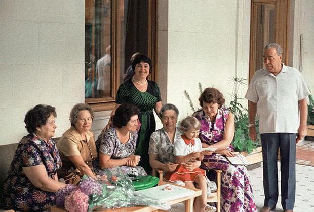 Виктория Брежнева с семьей