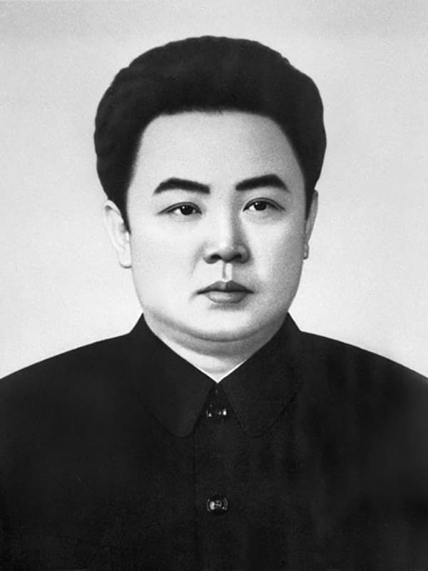Ким Чен Ир в молодости