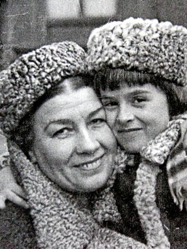 Лидия Русланова с дочерью
