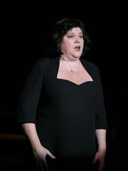 Елена Казаринова на сцене