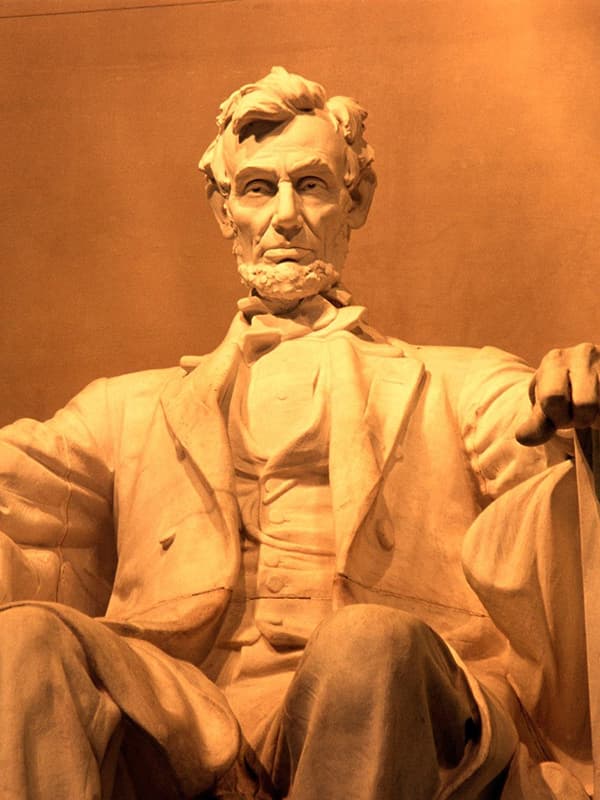 Статуя Авраама Линкольна