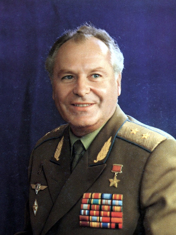 Герман Титов