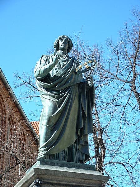 Памятник Николаю Копернику  в Торуне