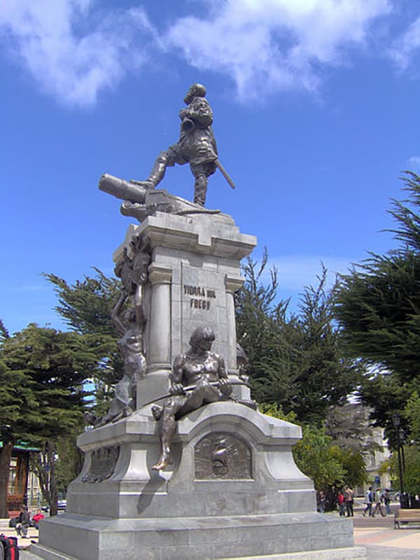 Статуя ​Фернана Магеллан​а
