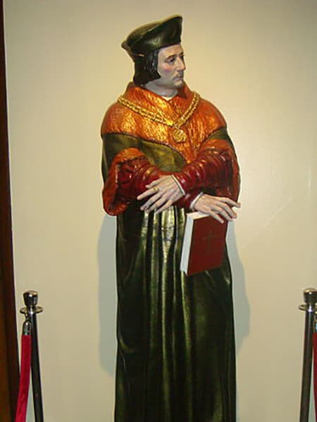 ​Статуя Томаса Мор​а