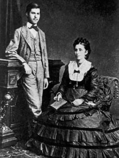 Зигмунд Фрейд с матерью Амалией