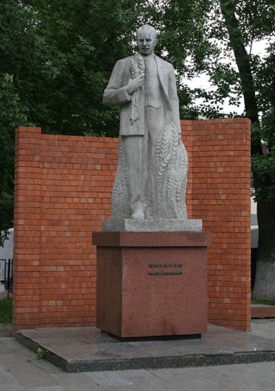 Статуя Николая Вавилова