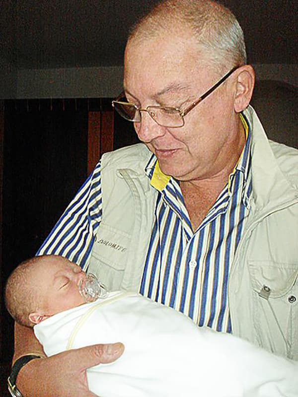 Максим Никулин с внуком