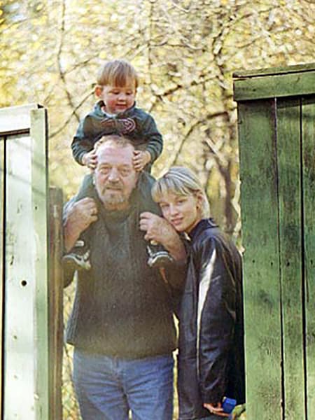Анатолий Ромашин с семьей