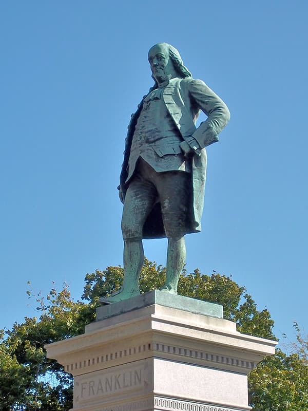Памятник Бенджамину Франклину