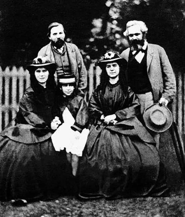 Фридрих Энгельс с семьей Карла Маркса