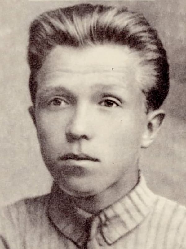 Николай Кузнецов в молодости