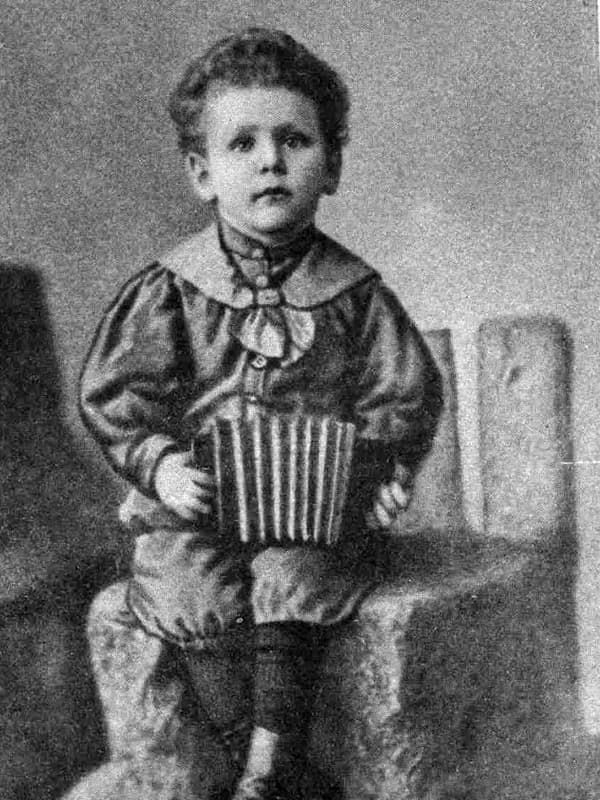 Евгений Шварц в детстве