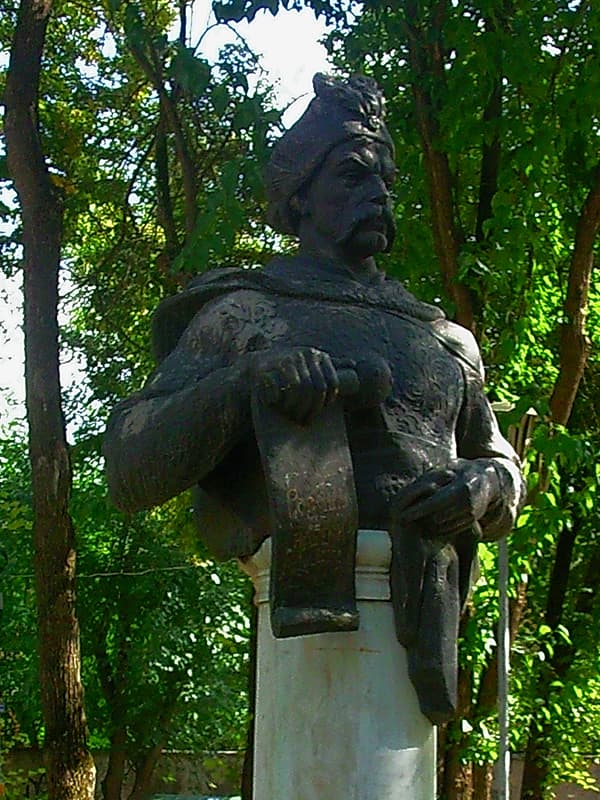 Памятник Богдану Хмельницкому в Симферополе