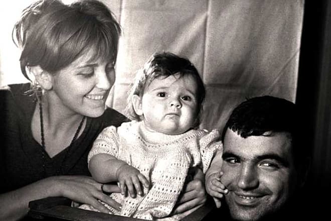 Геннадий Шпаликов с семьей