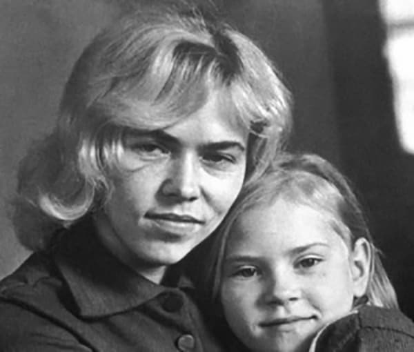 Ада Якушева с дочерью