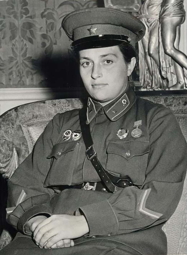 Людмила Павличенко