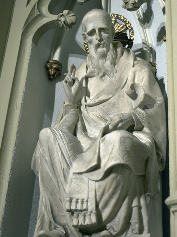 Статуя Иоанна Златоуста