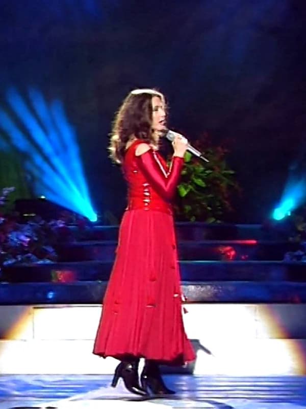 Марина Капуро на сцене