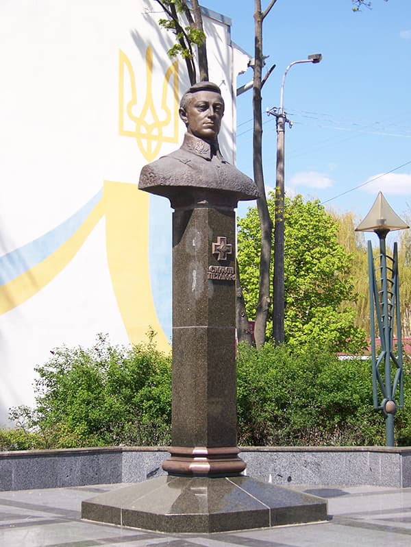 Памятник Симону Петлюре