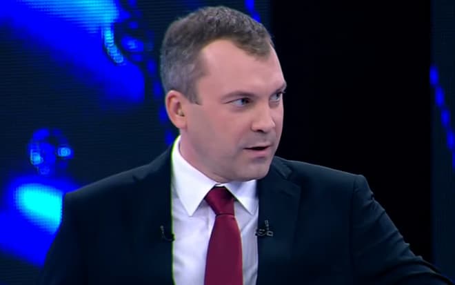 Журналист Евгений Попов в программе «60 минут»