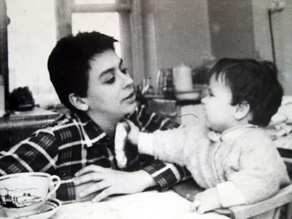 Эльмира Бикбова с сыном Петей