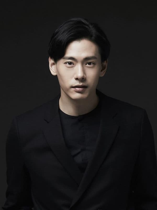 Актер Тео Ю