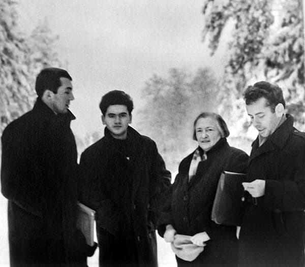 Андрей Битов, Александр Кушнер, Лидия Гинзбург, Яков Гордин в Комарово, 1962 год