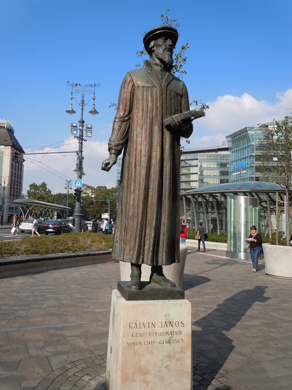 Памятник Жану Кальвину