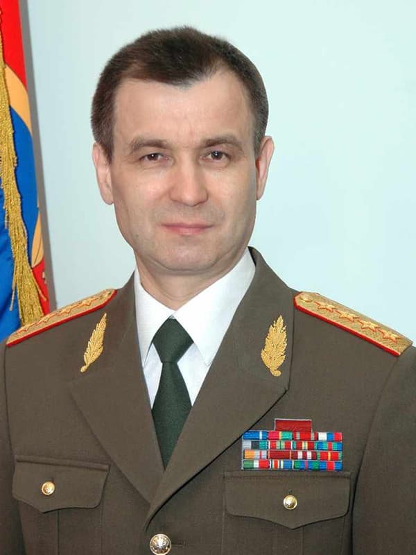Министр внутренних дел нургалиев
