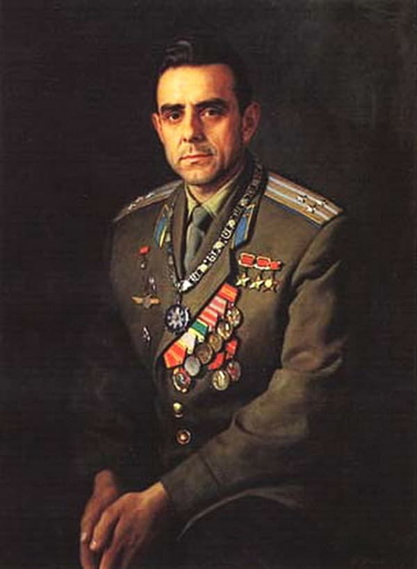 Владимир Комаров