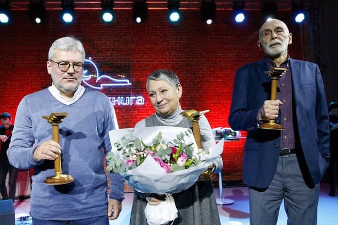 Людмила Улицкая с премией «Большая книга»