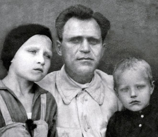 Римма Маркова и Леонид Марков с отцом