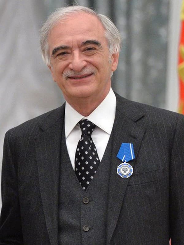 Посол Азербайджана Полад Бюльбюль-оглы