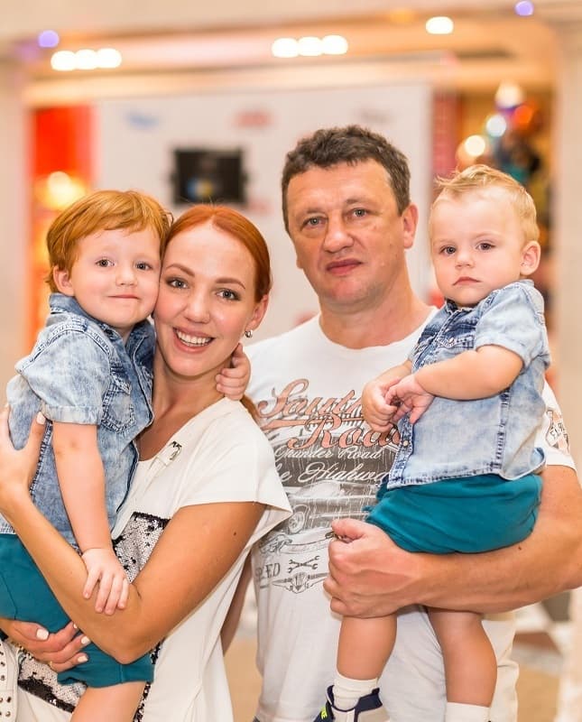 Сергей Корягин с семьей