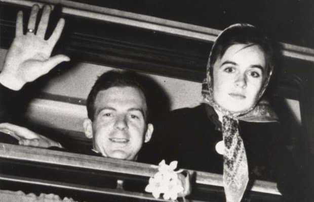 Ли Харви Освальд и его жена Марина