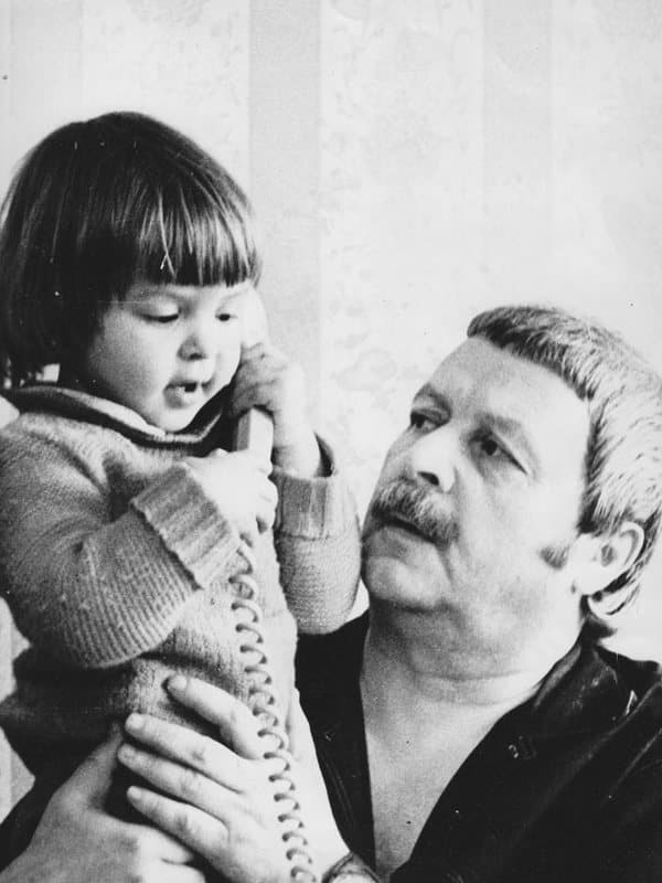Юрий Левитанский с дочерью Ольгой