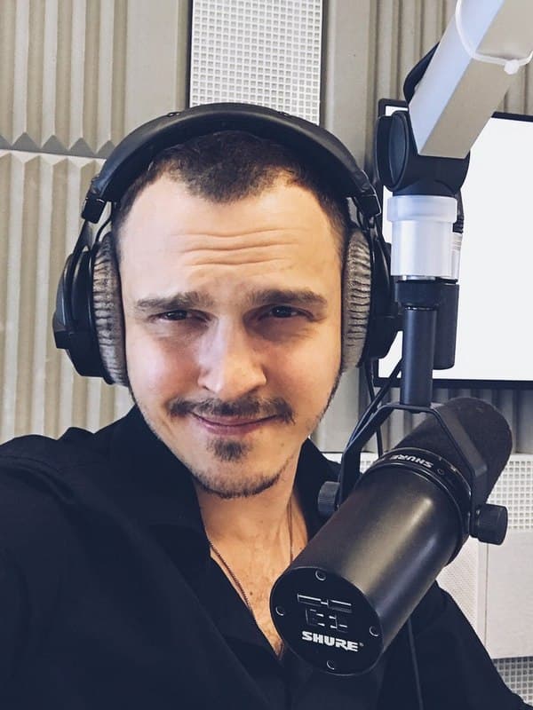 Денис Петров на радио