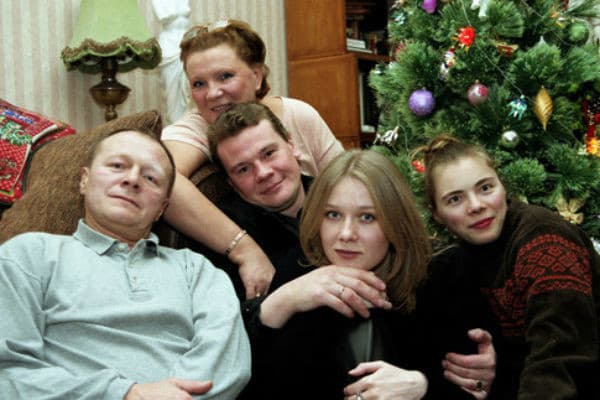 Елена Демидова с семьей