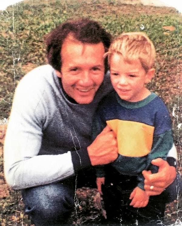 Крейг Хорнер в детстве с отцом