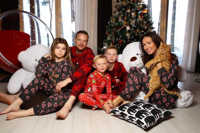 Екатерина Малафеева и Вячеслав Малафеев с детьми