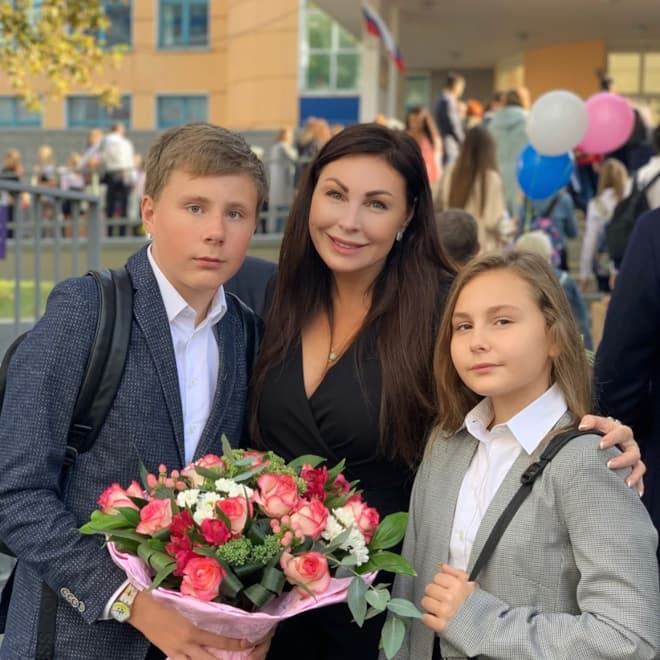 Наталья Бочкарева с детьми