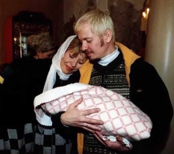 Ольга Кормухина и Алексей Белов с дочерью