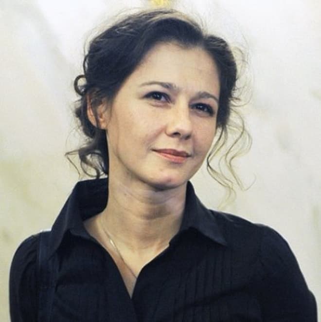 Актриса театра и кино Полина Агуреева